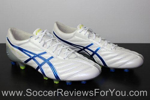 asics soccer boots review