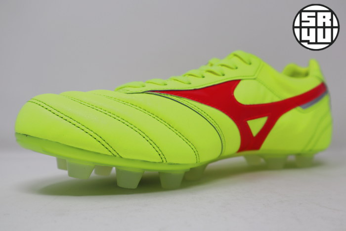 Mizuno-Morelia-2-Made-in-Japan-Safety-Yellow-soccer-football-boots-11