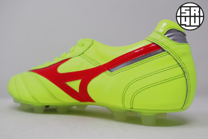 Mizuno-Morelia-2-Made-in-Japan-Safety-Yellow-soccer-football-boots-9