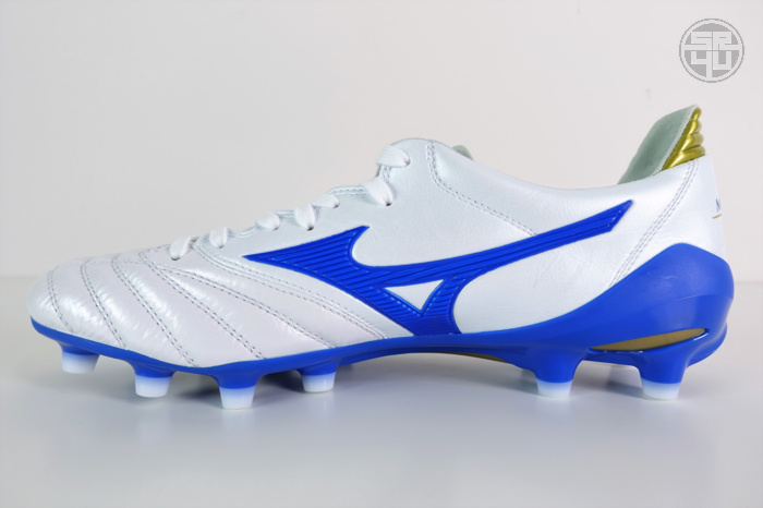 mizuno soccer cleats review