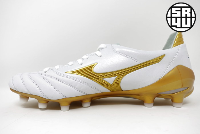 Mizuno-Morelia-Neo-2-MIJ-Victory-Gold-Pack-Soccer-Football-Boots-4
