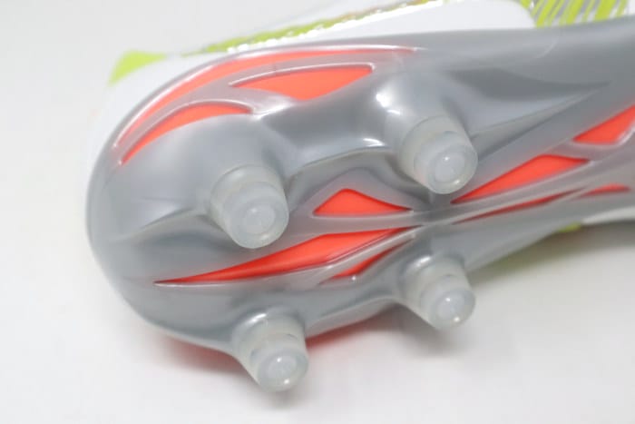 Mizuno Morelia Neo 5 Beta Made in Japan FG Prism Review - Soccer