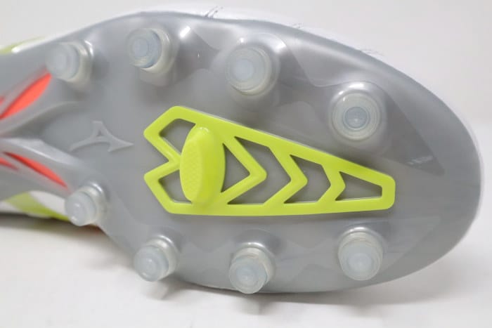 Mizuno Morelia Neo 5 Beta Made in Japan FG Prism Review - Soccer