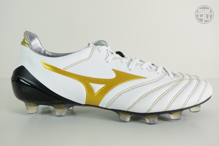 mizuno morelia 2 white