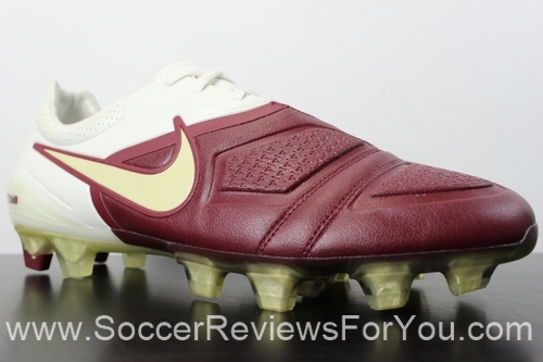 Nike CTR360 Maestri Soccer/Football Boots