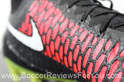 Nike Magista Obra Black/Volt/Hyperpunch Soccer/Football Cleats