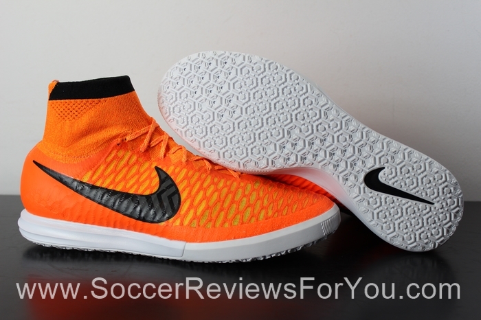 Swiss Precipice Mindful Nike MagistaX Proximo Indoor & Turf Review - Soccer Reviews For You