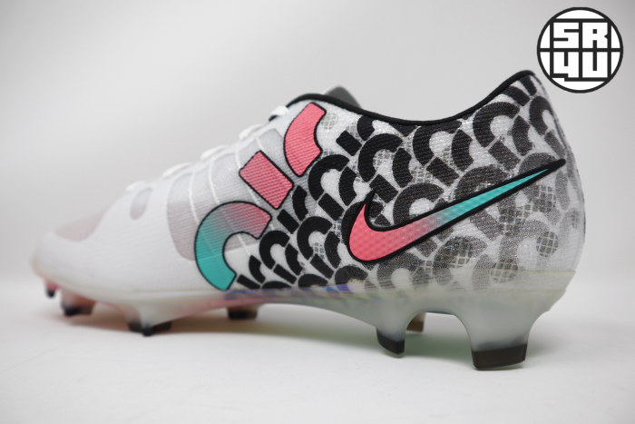 Nike-Mercurial-Air-Zoom-Ultra-Limited-Edition-Soccer-Football-Boots-11