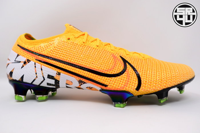 nike boots sports direct