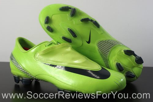 ingresos entrevista Desanimarse Nike Mercurial Vapor IV Video Review - Soccer Reviews For You