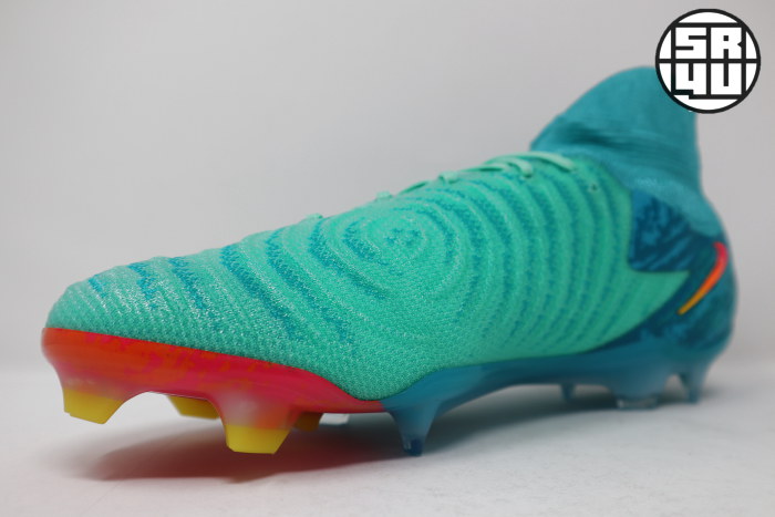 Nike-Phantom-Luna-2-Elite-FG-Vortex-Pack-Soccer-Football-Boots-12