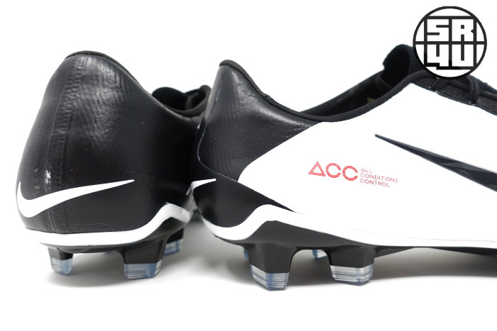 Adults Nike Phantom Venom Football Boots Artificial Grass .