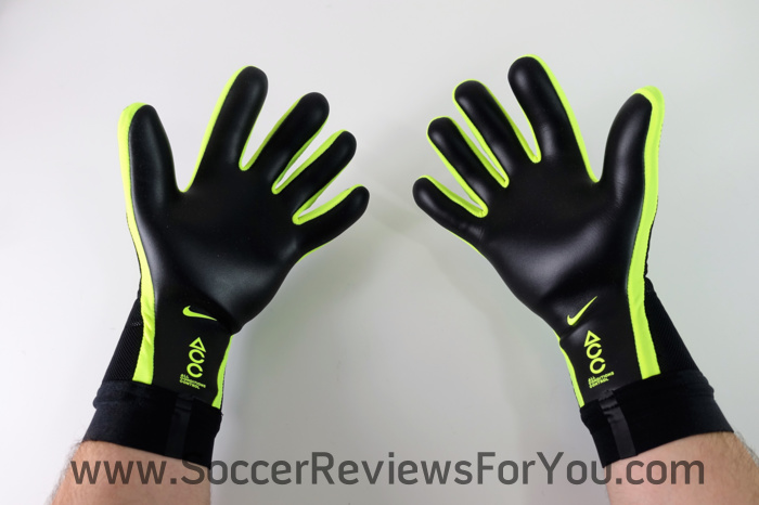 Nike Vapor Touch Soccer-Football Goalkeeper Gloves2