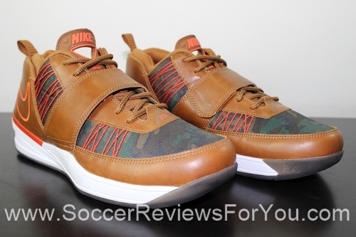 Nike Zoom Revis Camo EXT Sneakers