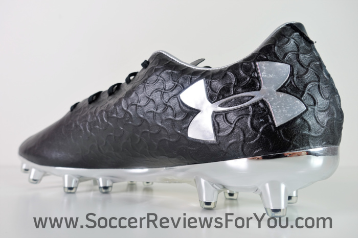 Under Armour Magnetico Pro Black Soccer-Football Boots11