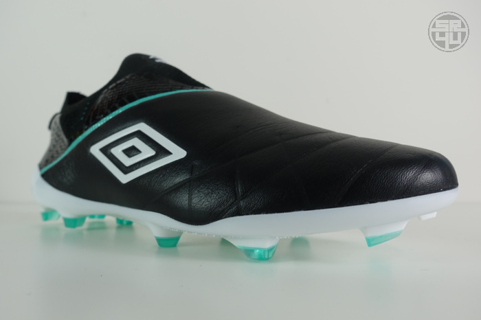 Umbro Medusae 3 Elite Laceless Leather Soccer-Football Boots 12