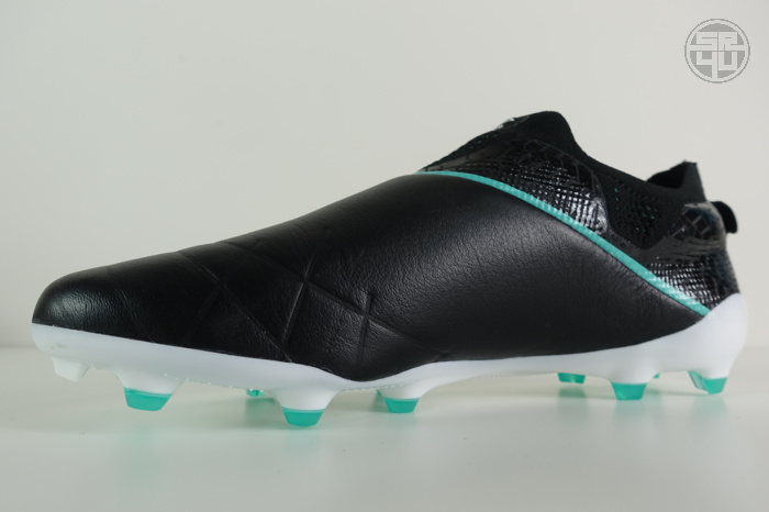Umbro Medusae 3 Elite Laceless Leather Soccer-Football Boots 13