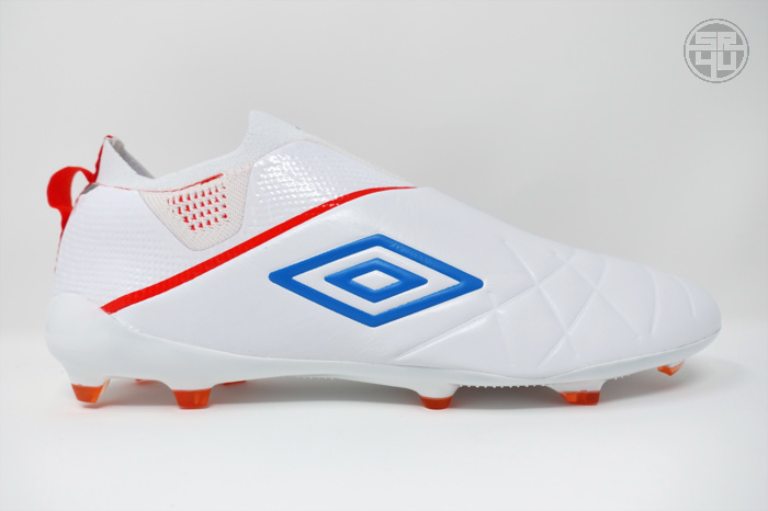 Umbro Medusae 3 Elite White Soccer-Football Boots3