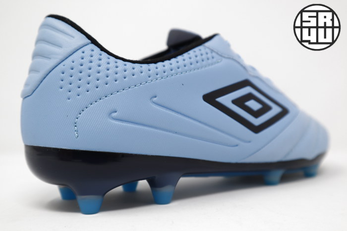 Umbro-Tocco-3-Pro-Soccer-Football-Boots-9