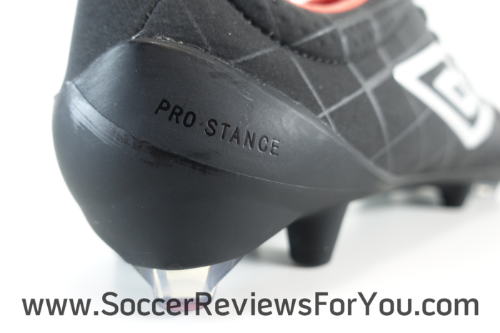 Umbro UX Accuro Soccer-Football Boots (13)