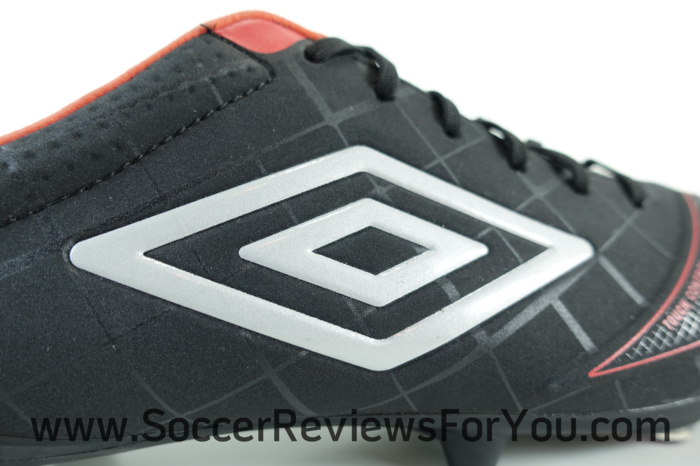 Umbro UX Accuro Soccer-Football Boots (8)