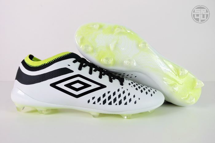 Umbro Velocita 4 Pro Soccer-Football Boots1