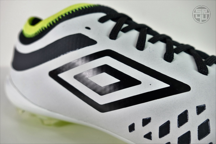 Umbro Velocita 4 Pro Soccer-Football Boots7