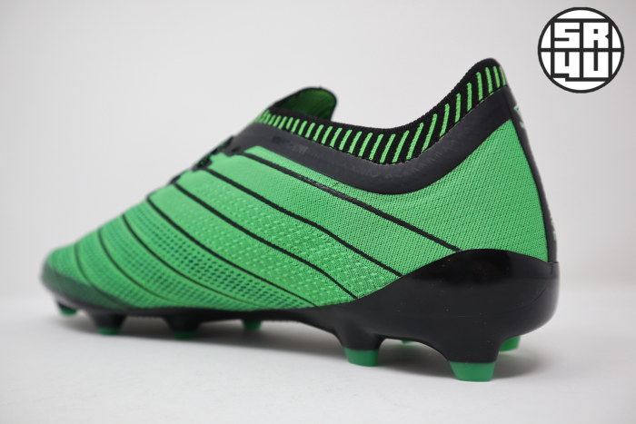 Umbro-Velocita-Elixir-Pro-FG-soccer-football-boots-10