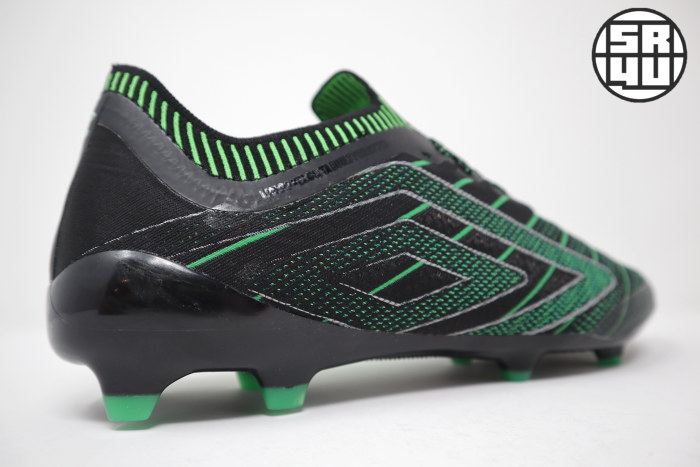 Umbro-Velocita-Elixir-Pro-FG-soccer-football-boots-9