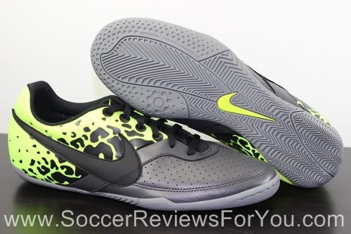 Amplificador olvidadizo Labor Nike Elastico II Review - Soccer Reviews For You