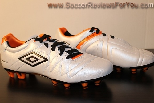 Umbro Speciali 3 Pro A SG Football Boots Black White Vivid Blue RRP £85 
