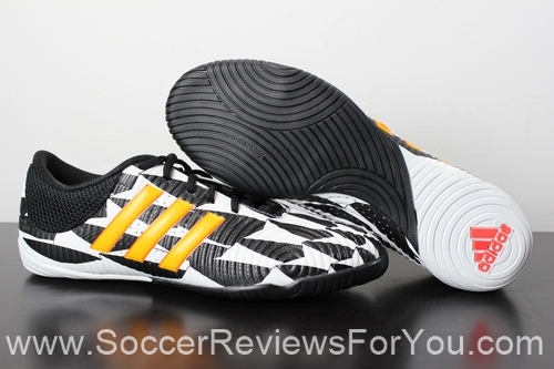 Contemporáneo Sacrificio recinto Adidas FreeFootball Control Sala Review - Soccer Reviews For You