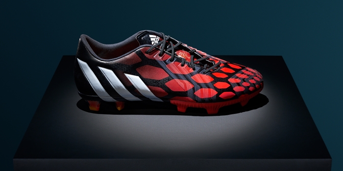 Adidas_Football_Predator_Instinct_Plinth_PR_2x1_05