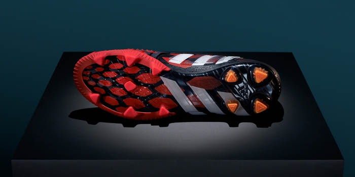 Adidas_Football_Predator_Instinct_Plinth_PR_2x1_08