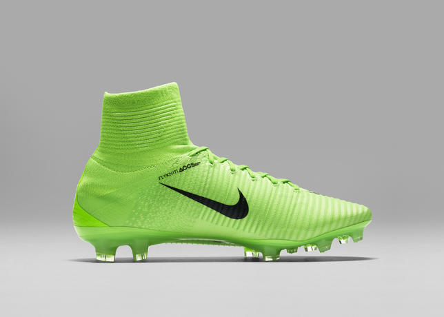 Fractie antenne Heb geleerd Nike Men & Women's Radiation Flare Pack Unveiled - Soccer Reviews For You
