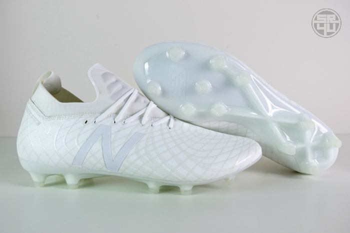 new balance white soccer cleats