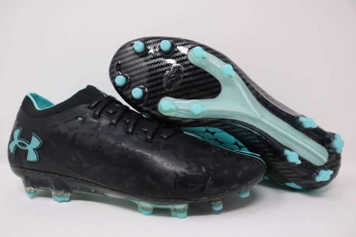 Under Armour Magnetico Elite 5.0 FG Mansory Review - Soccer